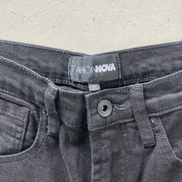 Fashion Nova Denim High Waisted Ripped Flare Leg Jeans Black Size 5 - Picture 7 of 9